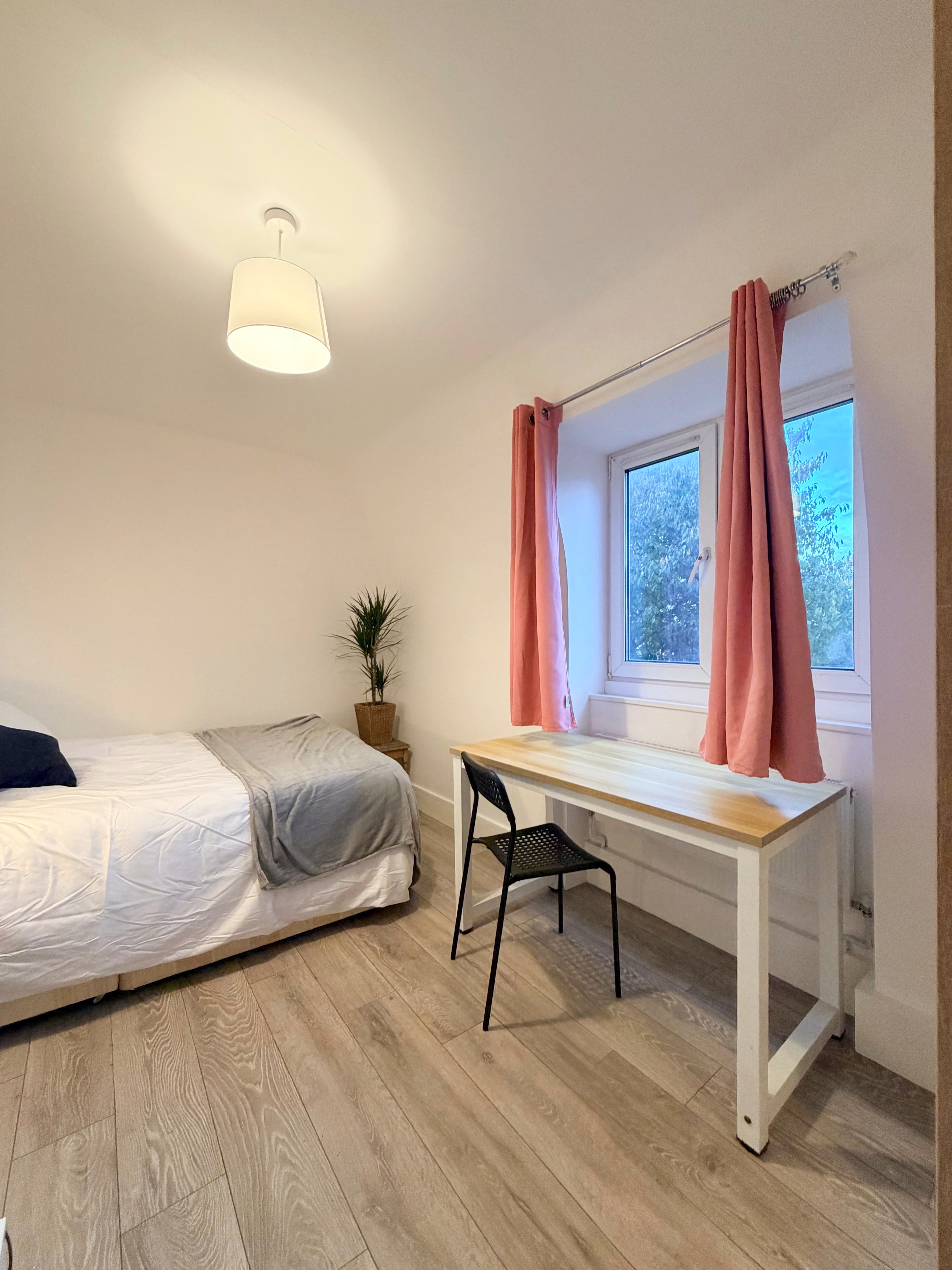 Spacious Rooms in Battersea / Stockwell with Living Room
